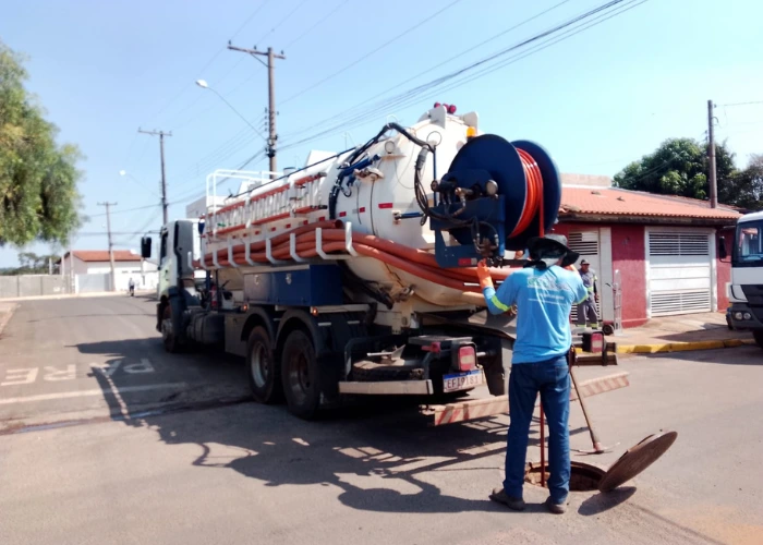 Caminhão da frota Ecológica Facilities 3